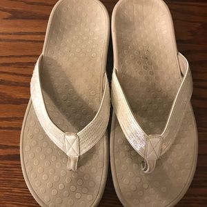 ✨Vionic flip-flops